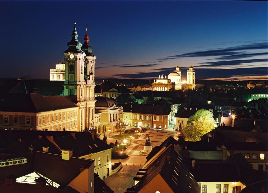 Kristaly Apartman Eger Exterior foto