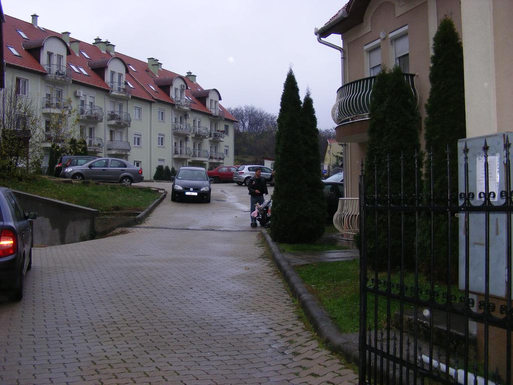 Kristaly Apartman Eger Cameră foto